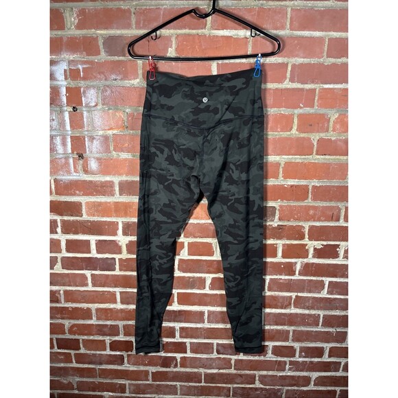 Lululemon Women’s Align High Rise Leggings Size 8 Green Camo 30” Inseam - Picture 1 of 8